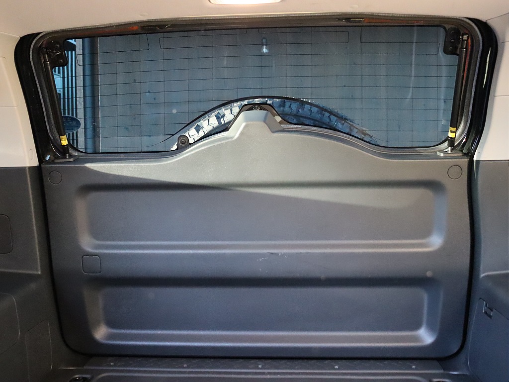 ラゲッジドア内張の状態も良好です！