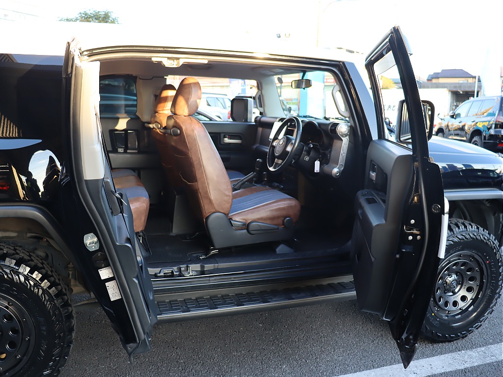 FJと言えば！観音開きの扉がチャームポイントです！