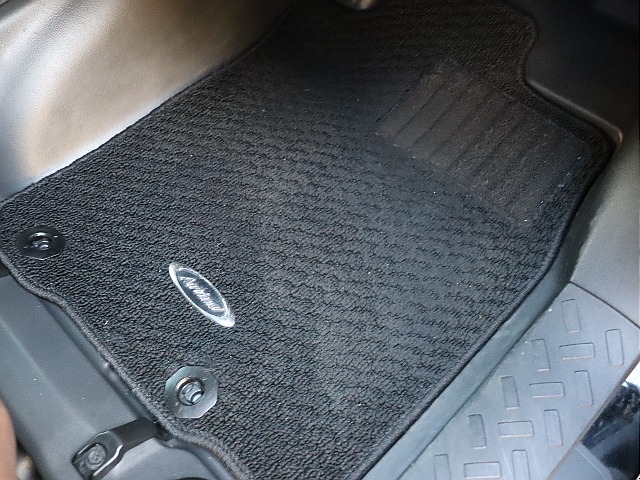 社外フロアマット装備！