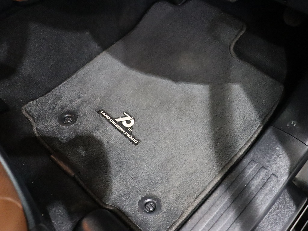 70周年専用フロアマット！