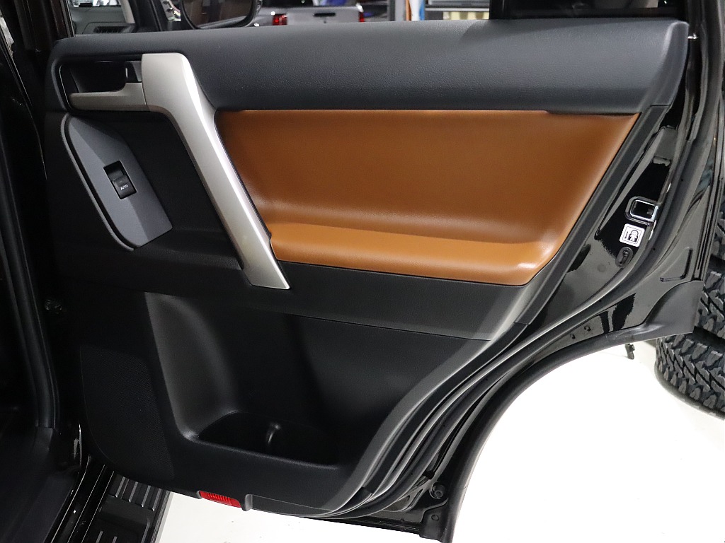 ドア内張の状態も良好です！