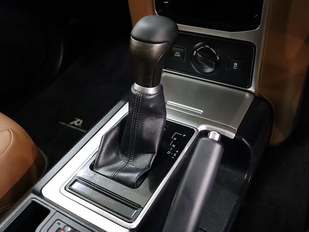 新品オリジナルウッドコンビシフトノブ！