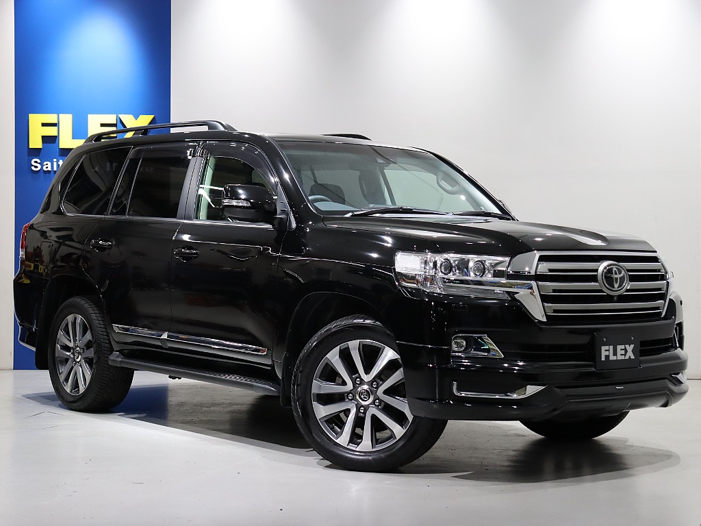 ブラックのボディ色に前後モデリスタ装備と、大変人気の仕様となっております！