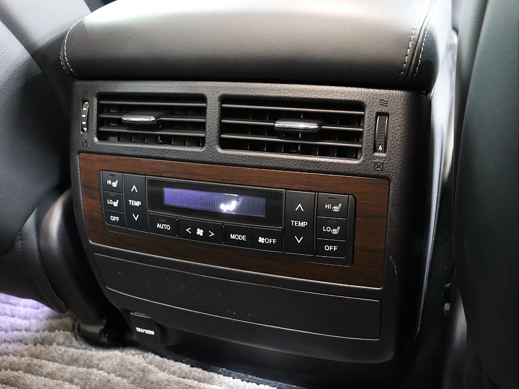 セカンドシートエアコンスイッチ！