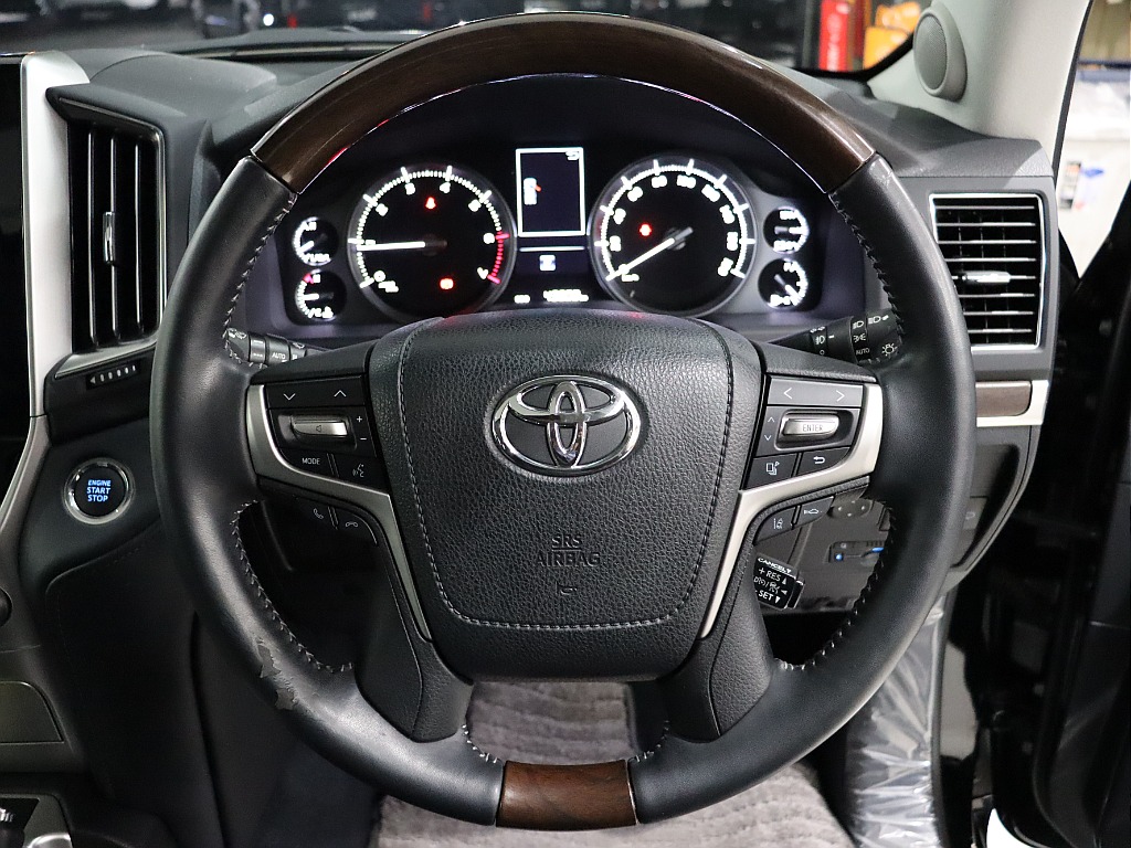 木目×本革巻きステアリング！ステアリングヒーター付きです！