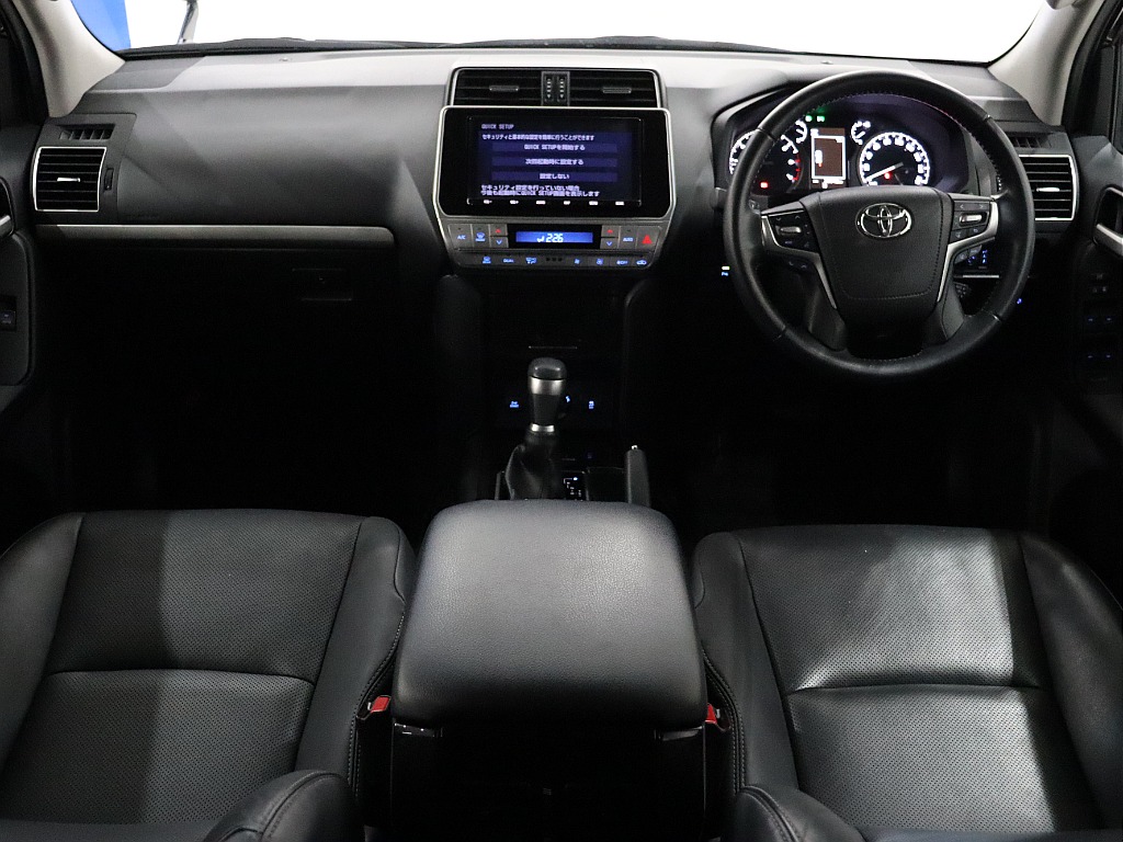 TX-Lがベースなので本革シート！