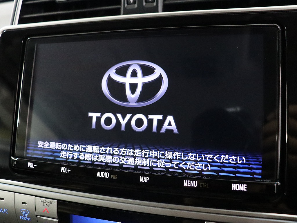 純正9インチナビ！