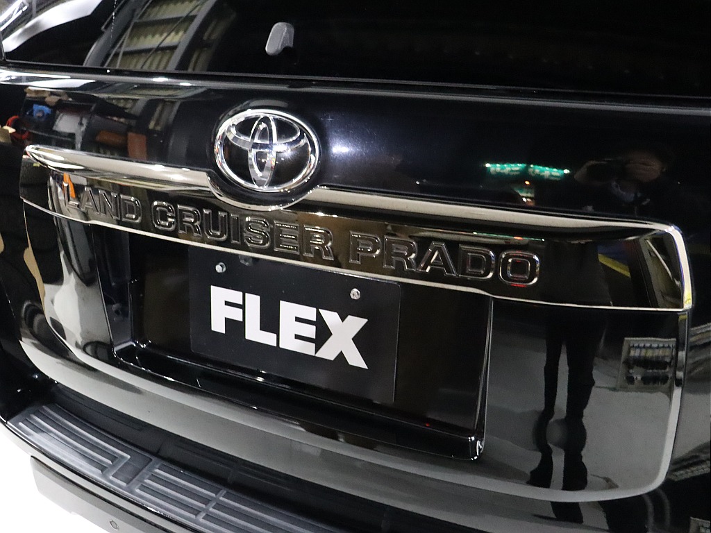 リアガーニッシュブラックメッキ！