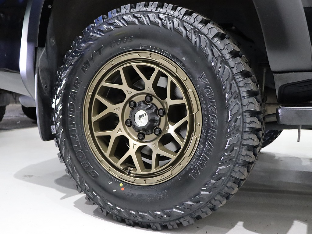 新品ロデオドライブ 8Mmono 17インチホイール×ジオランダーMTタイヤ！