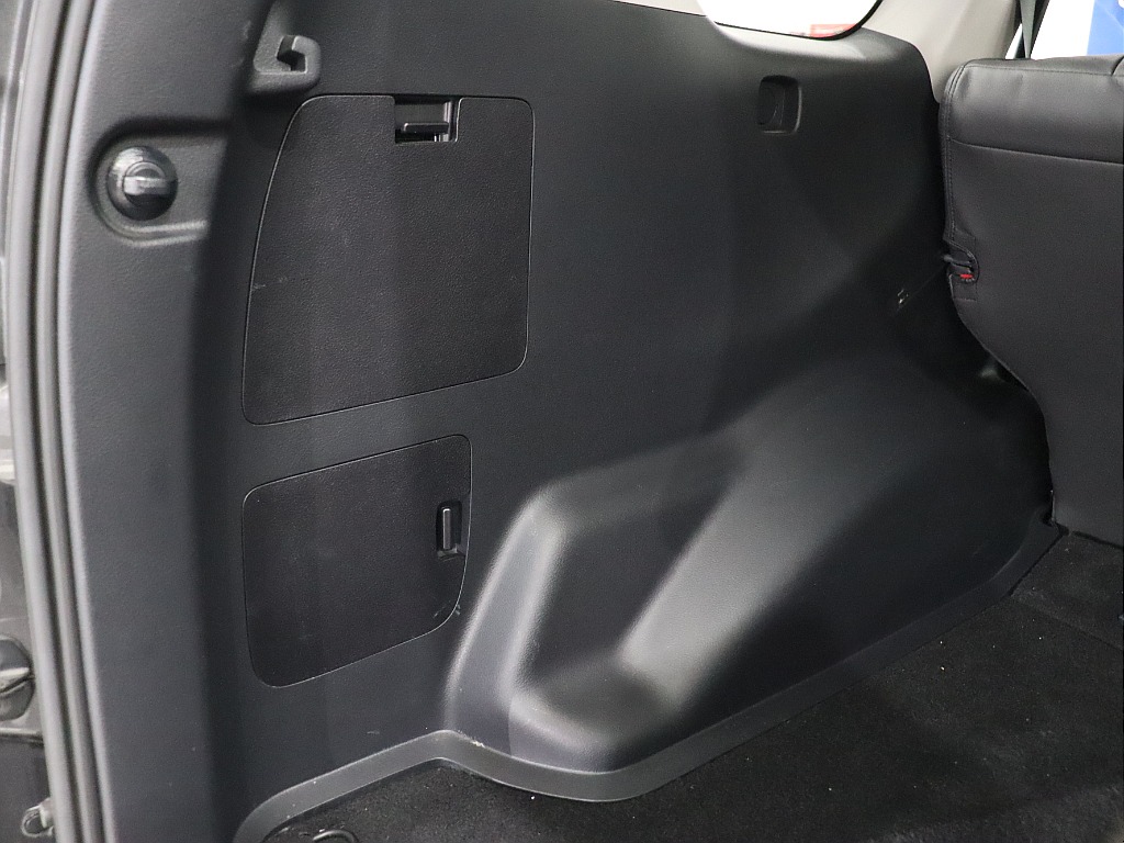 ラゲッジ内張り！