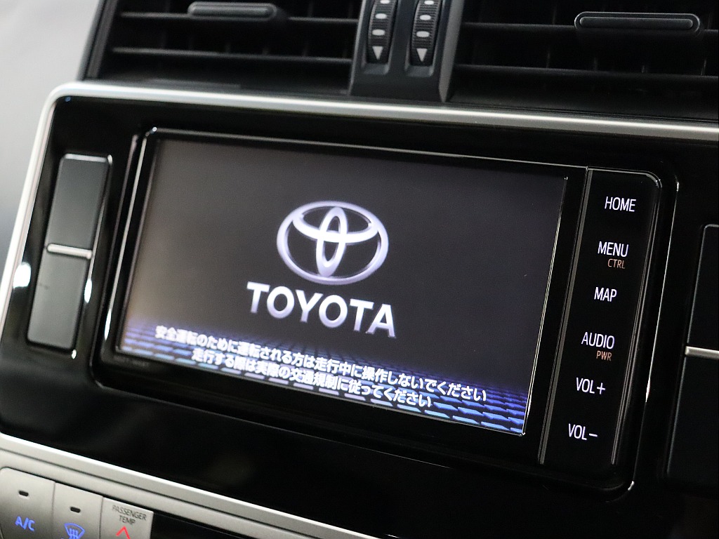 純正7インチナビ！