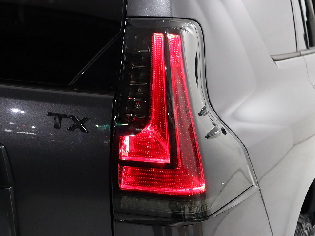 新品アルティメットテールランプ装着！