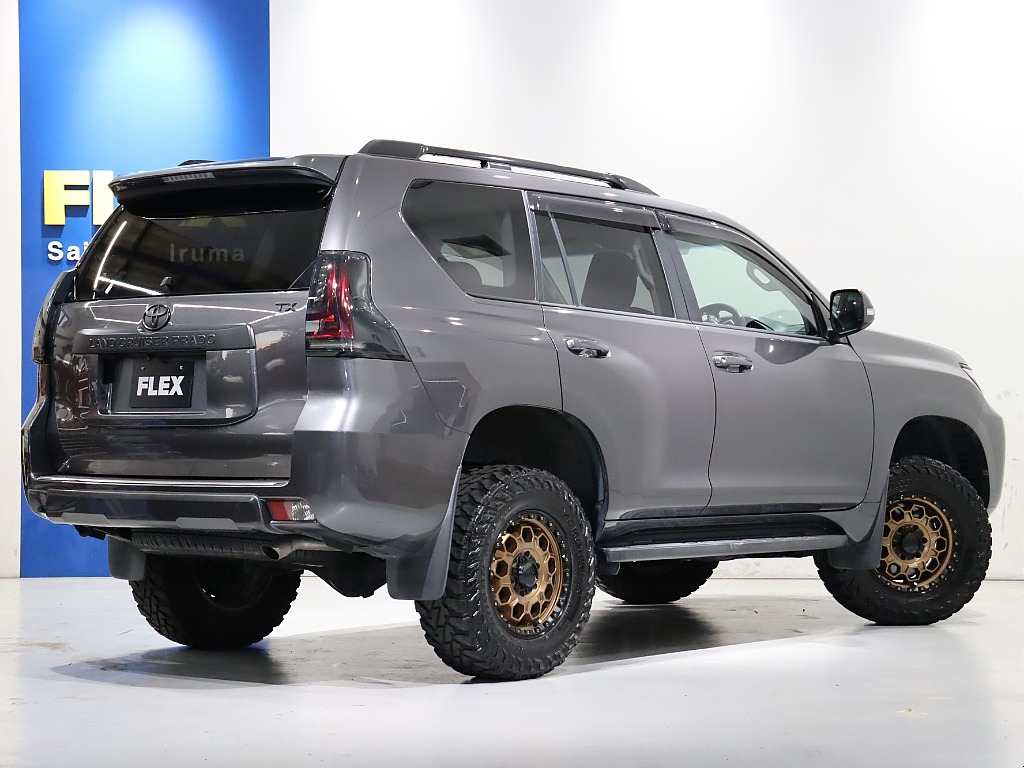 グレーメタリック×ゴールドでカッコいい1台♪