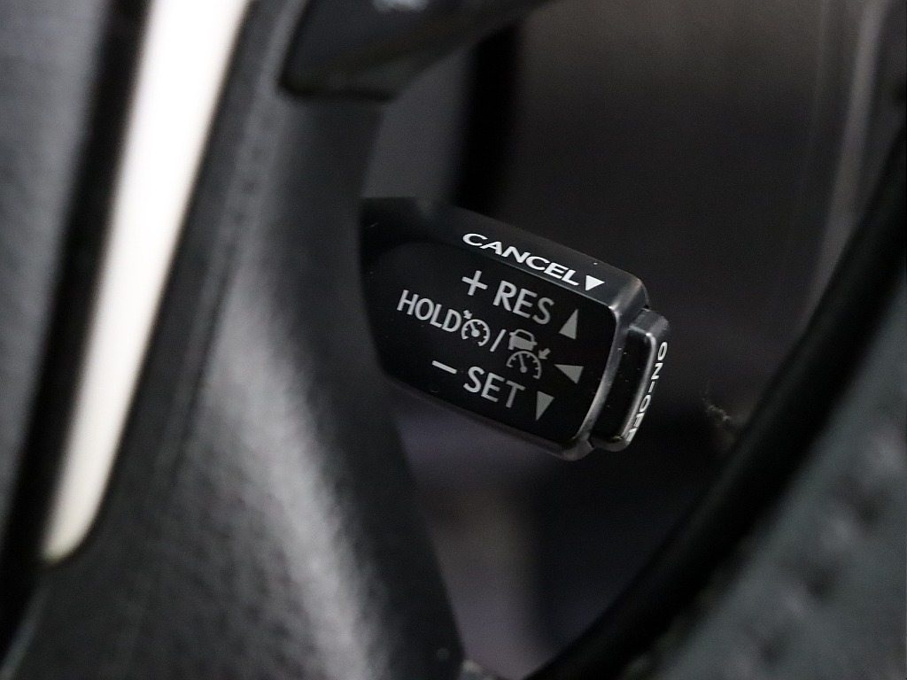 もちろんクルーズコントロールもお使いいただけます！