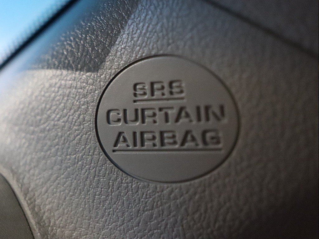 SRSカーテンエアバッグ！