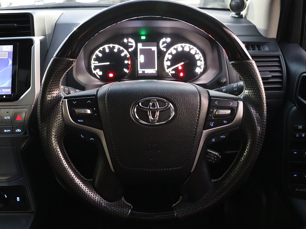 社外ステアリング装備済み！