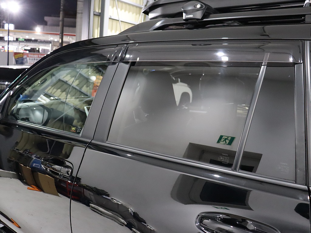 純正バイザー！