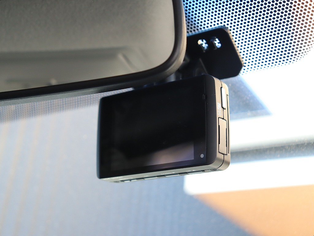 ドライブレコーダー！新品への交換も承ります☆