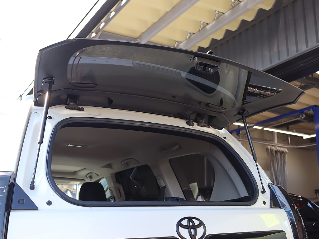 リアハッチガラス開閉可能！