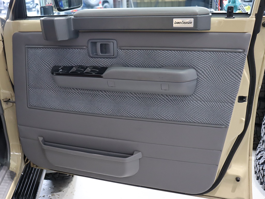 ドア内張の状態も良好です！