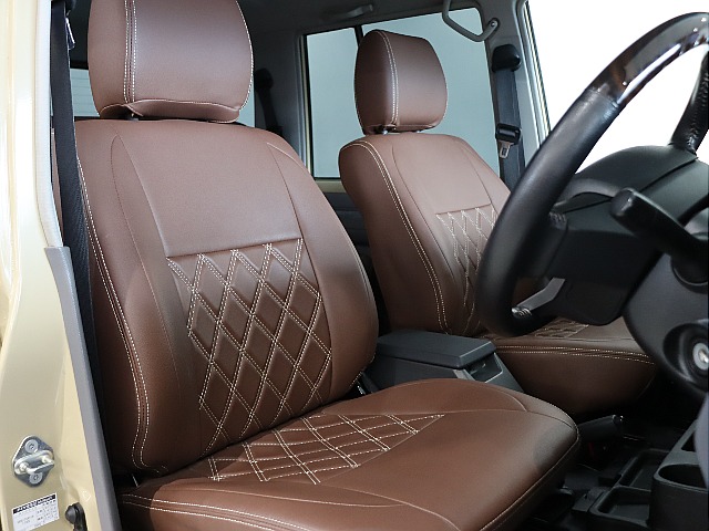 1列目シート！社外シートカバー装備！