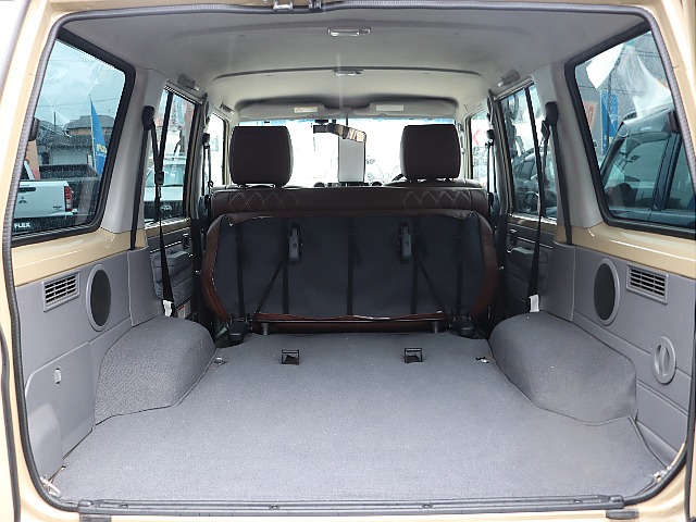 2列目は折りたたみ可能！広々とお使いいただけます！