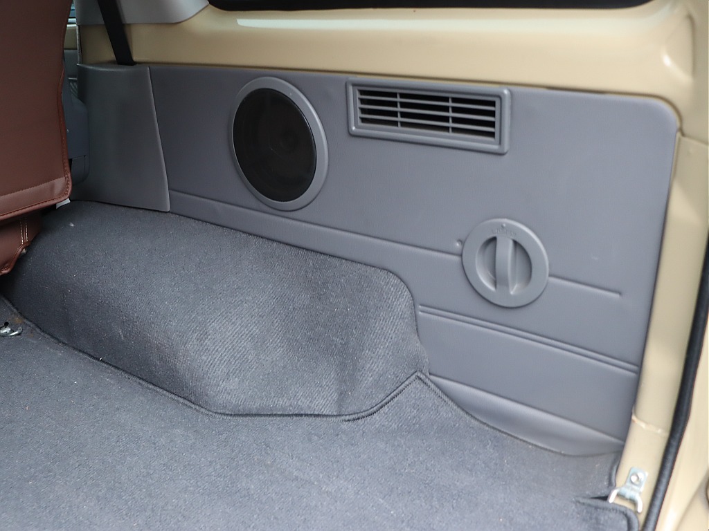 ラゲッジ内張りの状態も良好です！