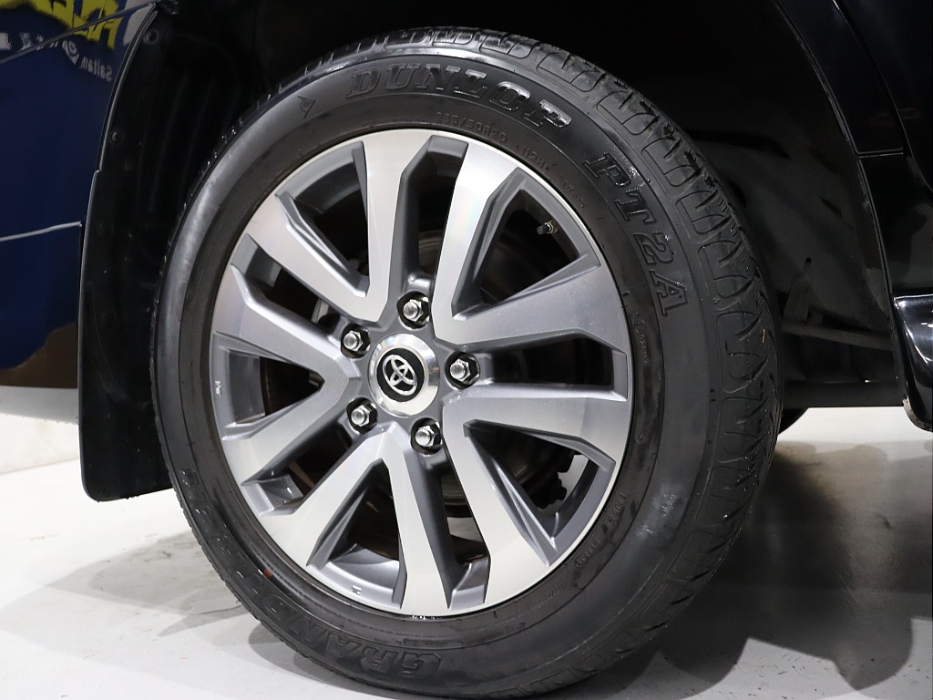 純正20インチAW＆純正タイヤ！