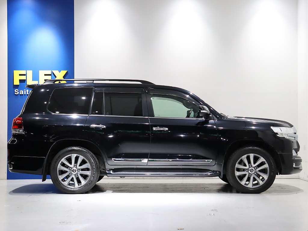 ガソリン8人乗り仕様！