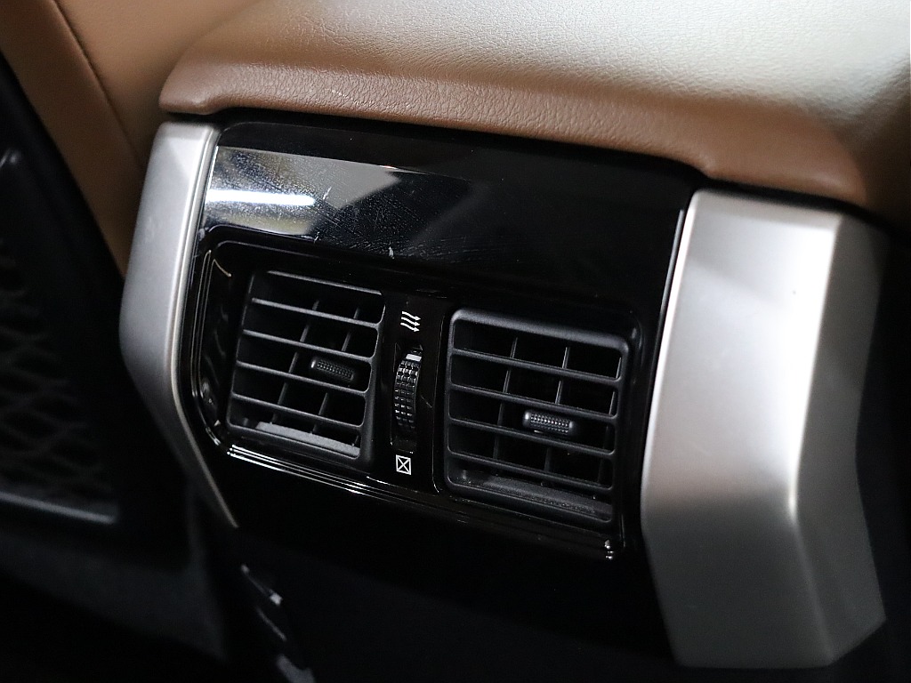セカンドシートエアコン吹き出し口！