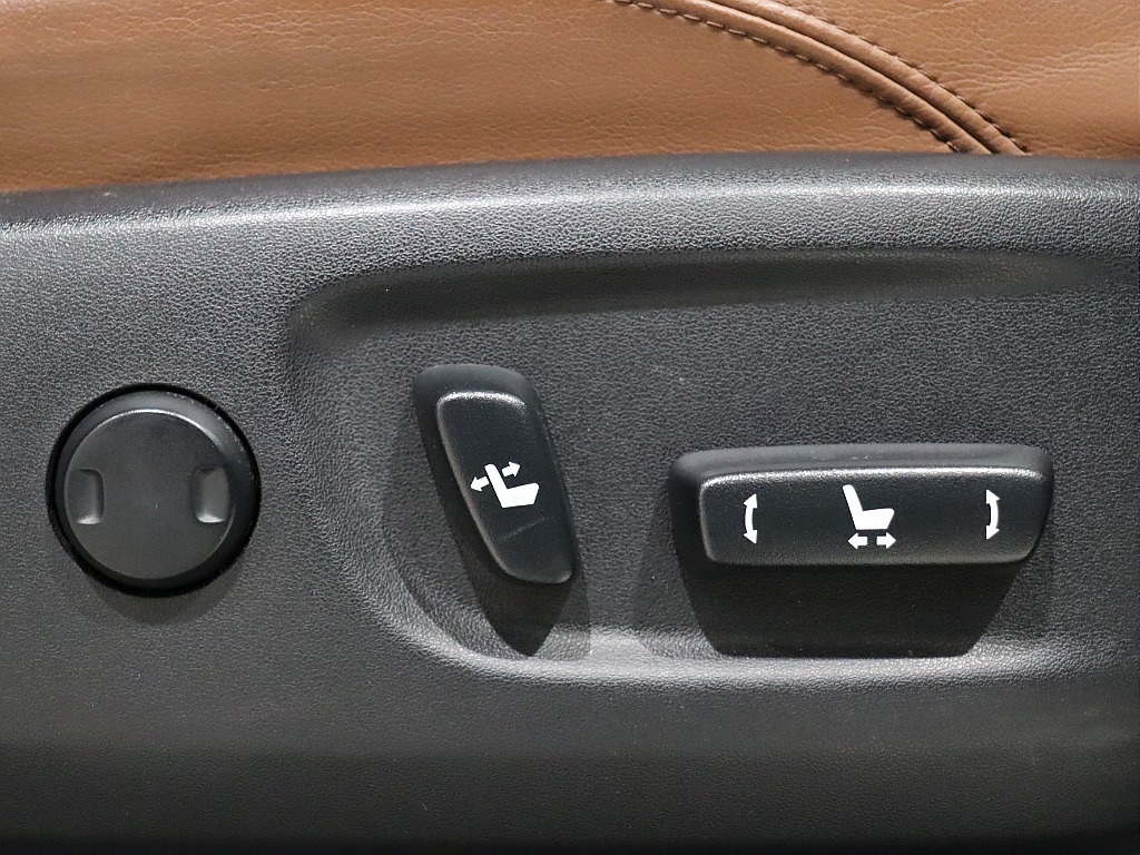 前席パワーシート！