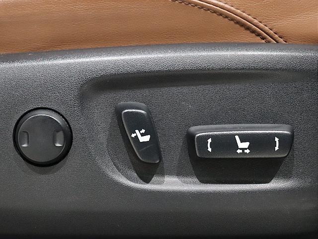 前席パワーシート！