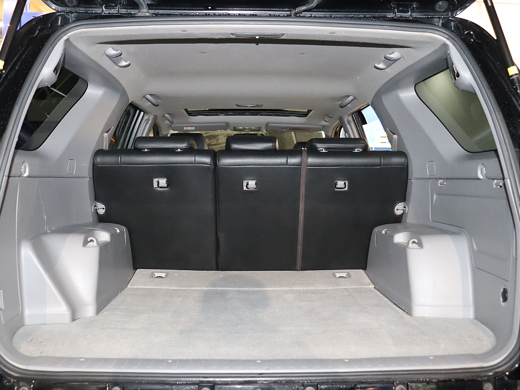 広々とした荷室をご利用いただけます！