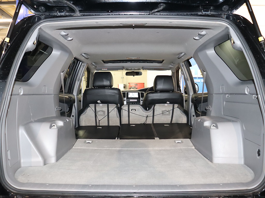 広々とした荷室をご利用いただけます！