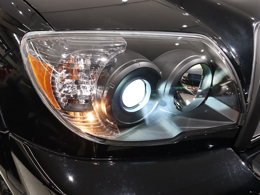 ヘッドライトインナーブラック塗装！引き締まった仕上がりです！