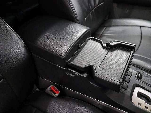 コンソールボックスは小物置きに変形可能！