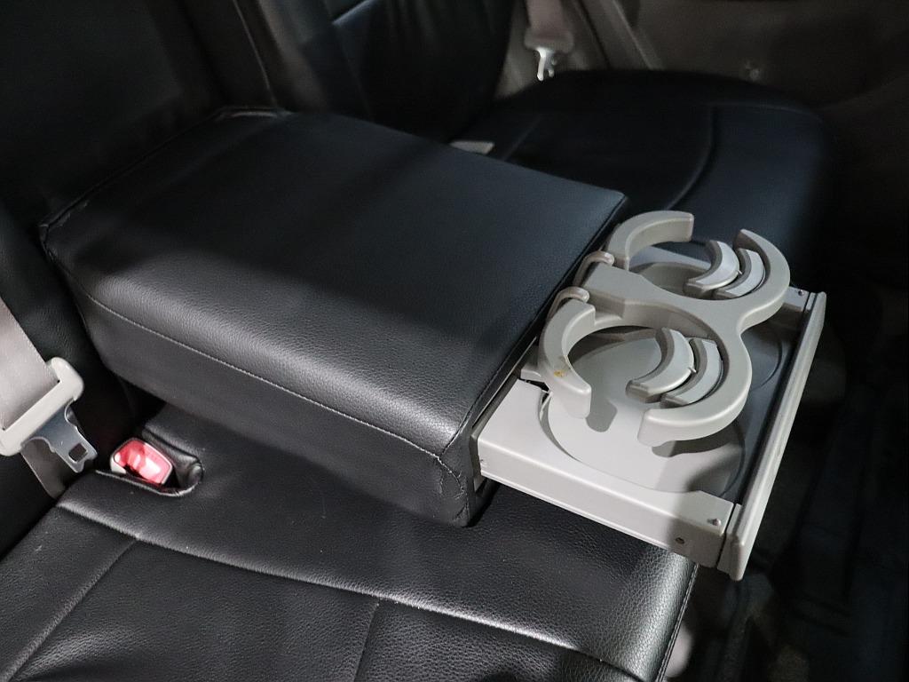 2列目ドリンクホルダー！