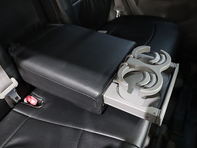 2列目ドリンクホルダー！