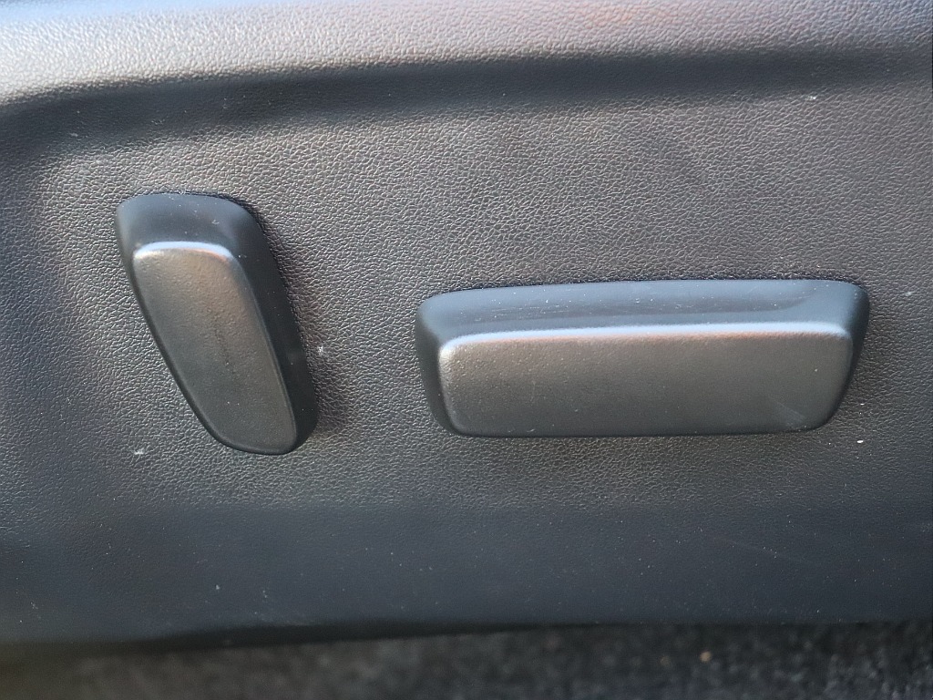 運転席パワーシート！