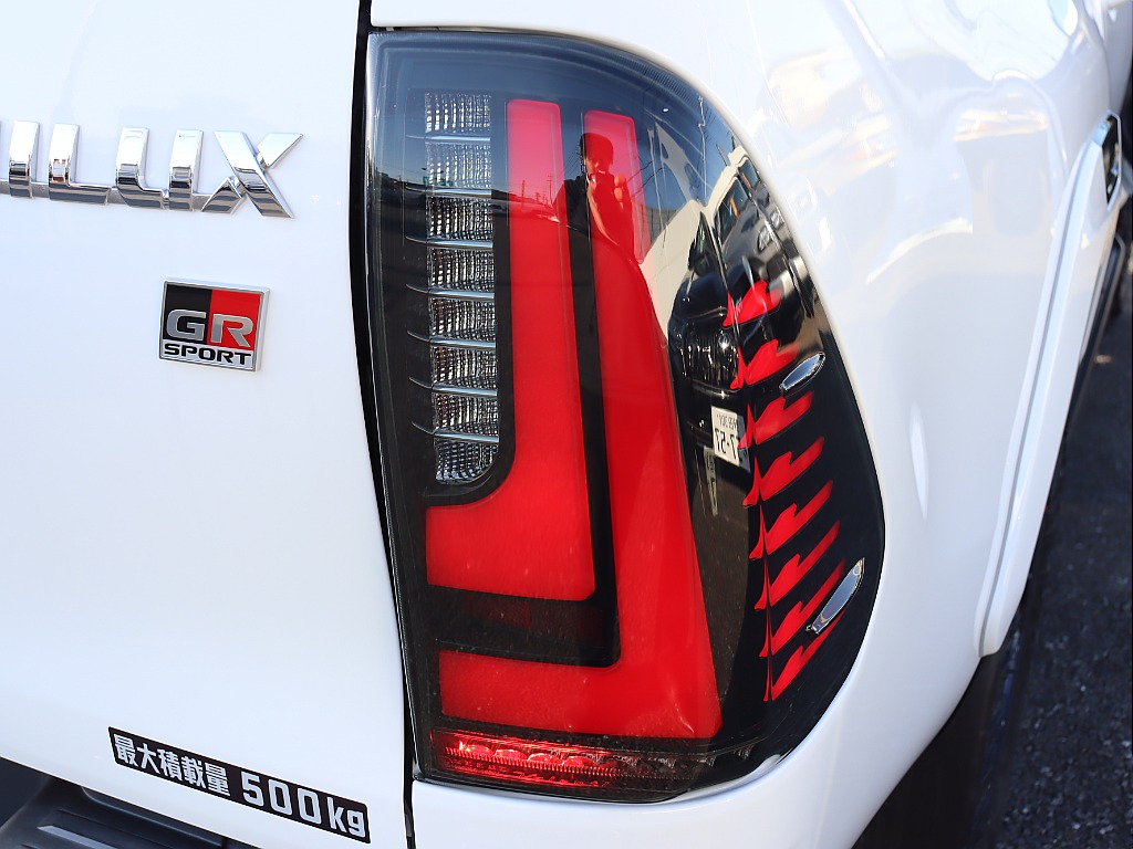 新品アルティメットテールランプ！