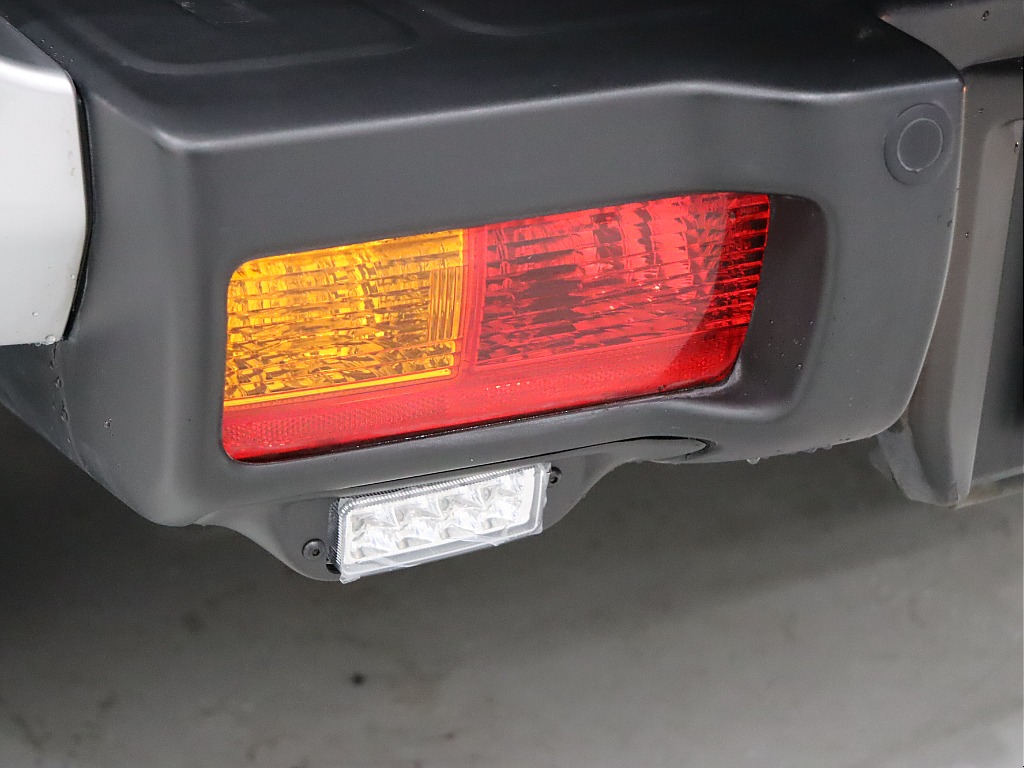 バックランプ移設済み！