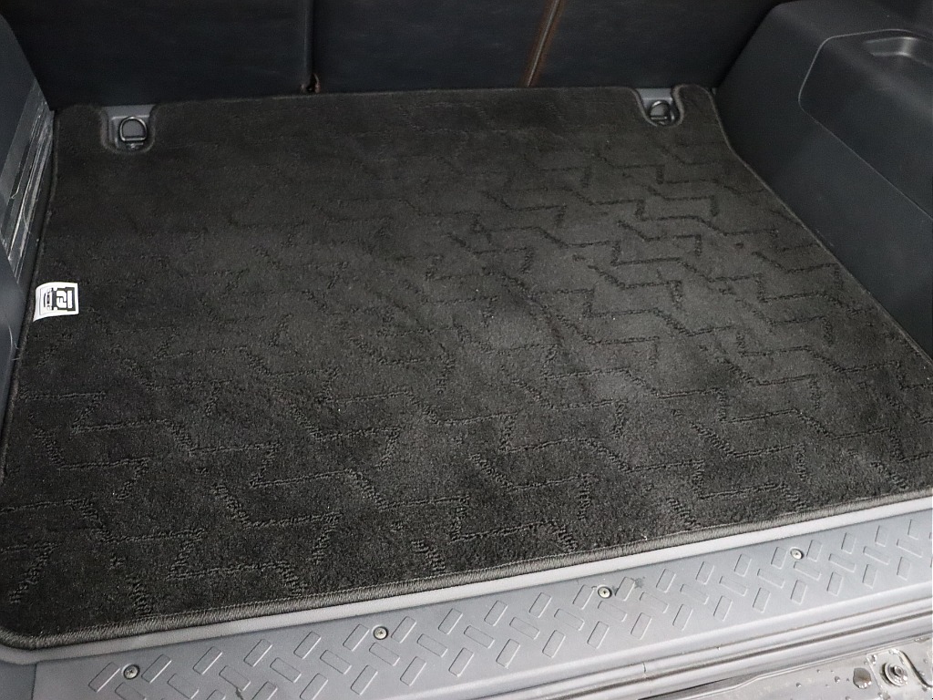 ラゲッジマット装備！