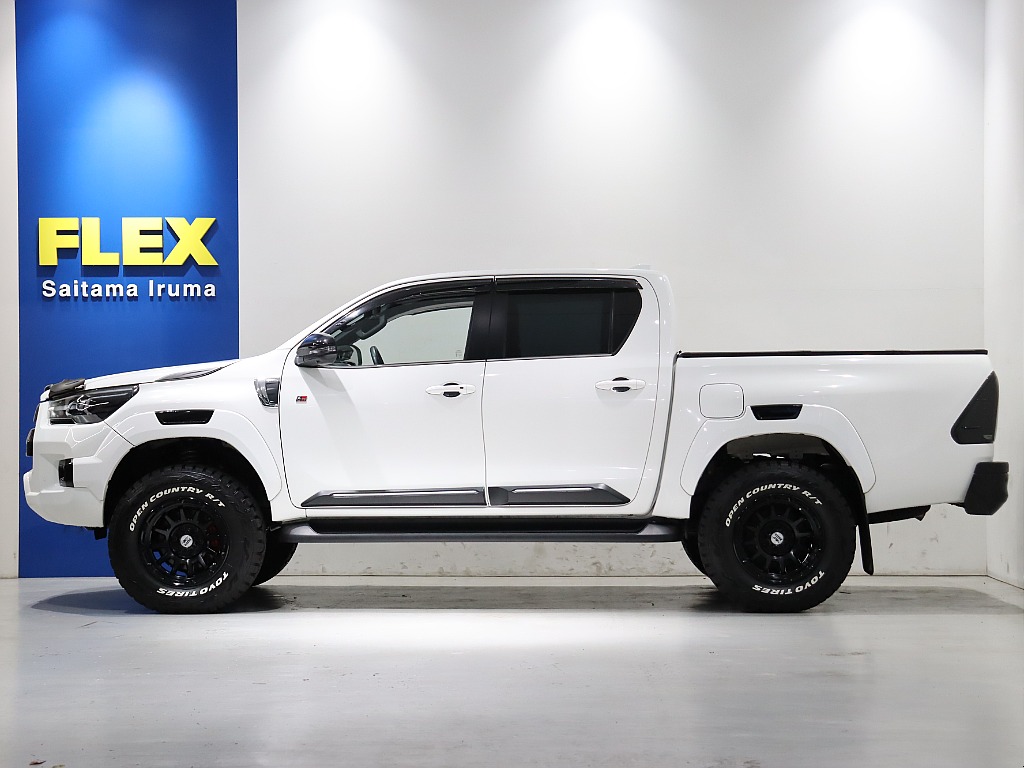 サイドステップ付きで乗り降り楽チン♪