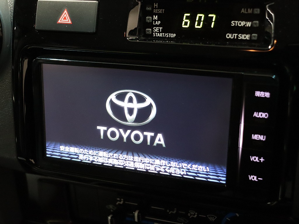 純正7インチナビ！