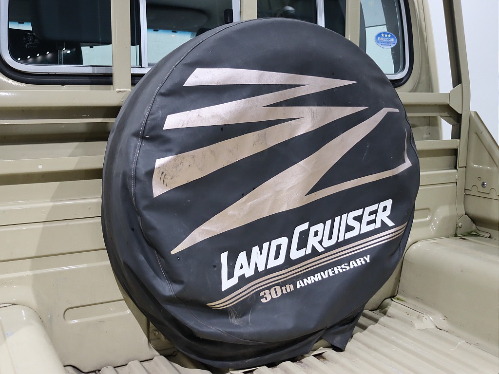 背面タイヤカバー！