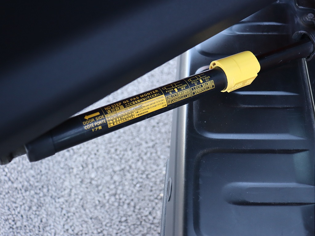 リアゲートストッパー！