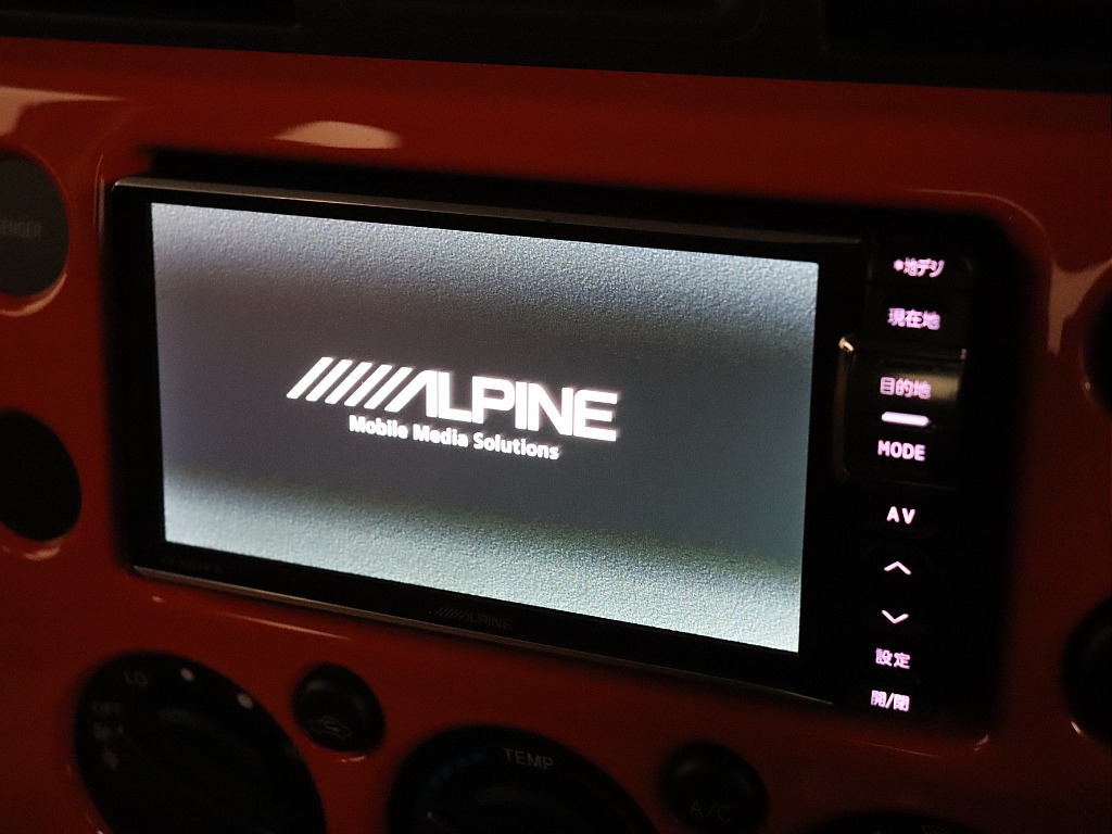ALPINE製 7インチナビ装備済み！