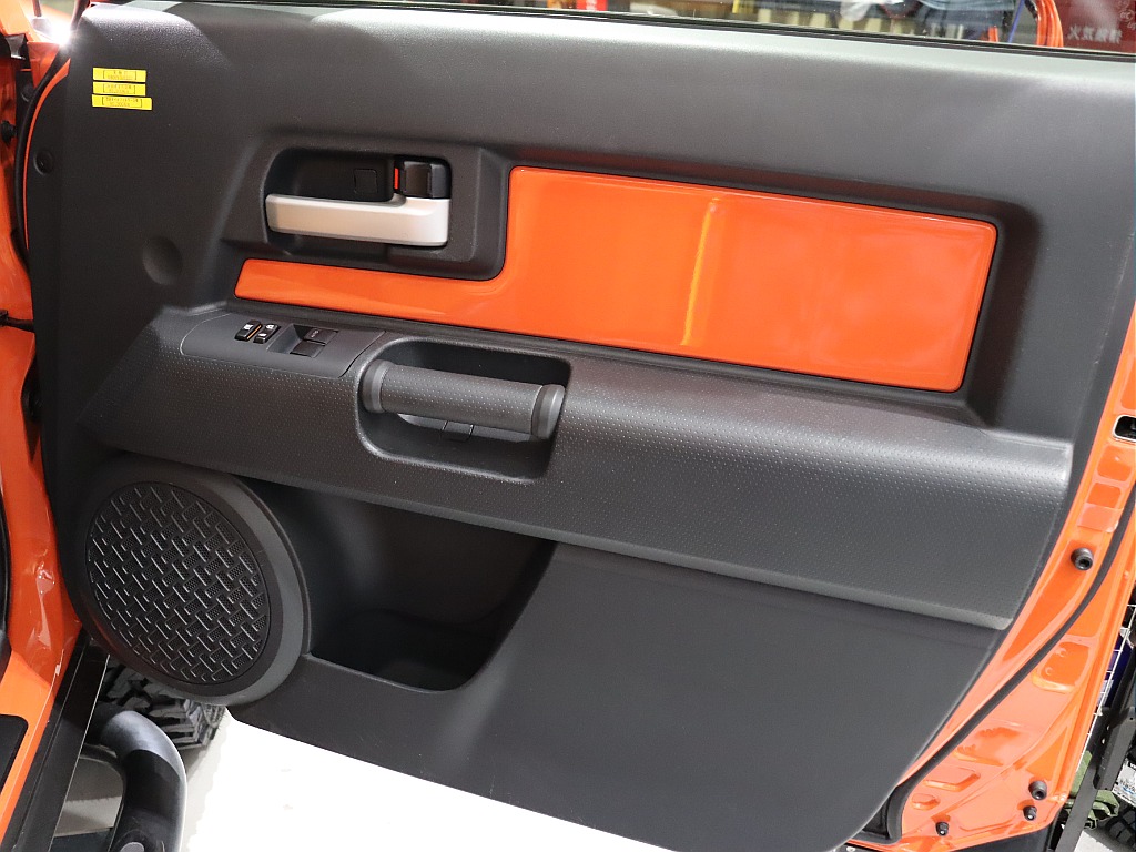 ドア内張の状態も良好です！ボディと同色でオシャレですね！