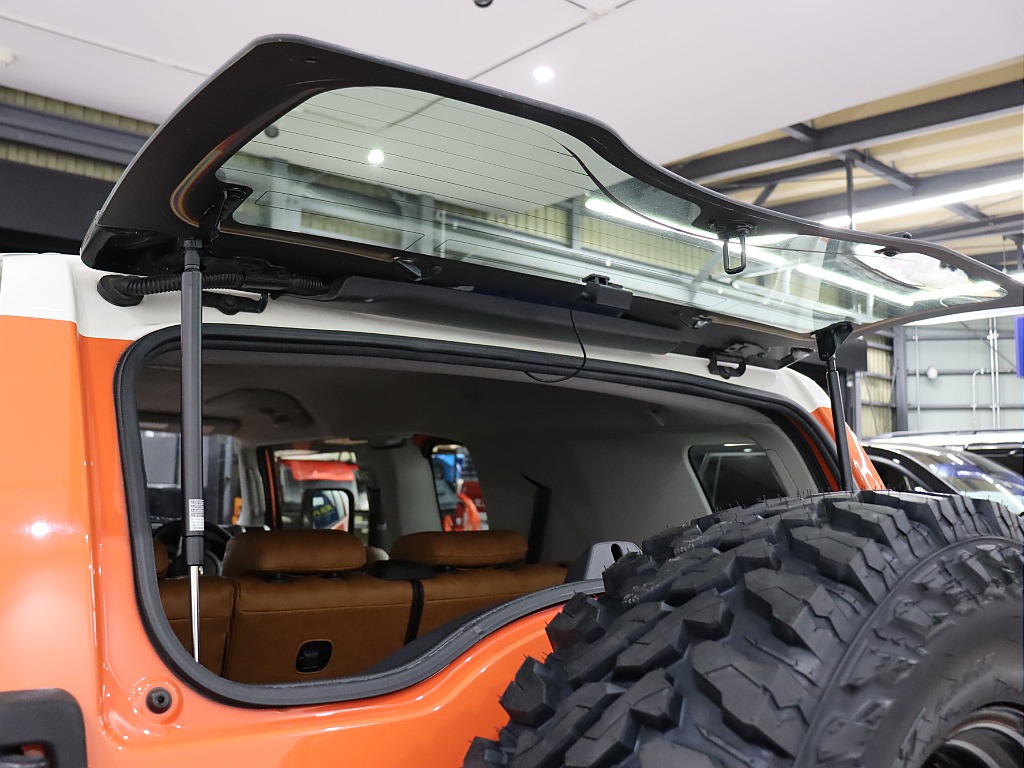 リアガラスは開閉可能！