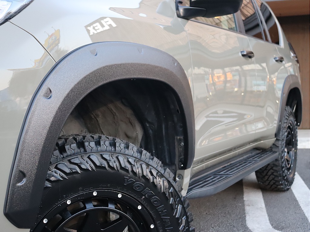 新品ELFORDオーバーフェンダー！